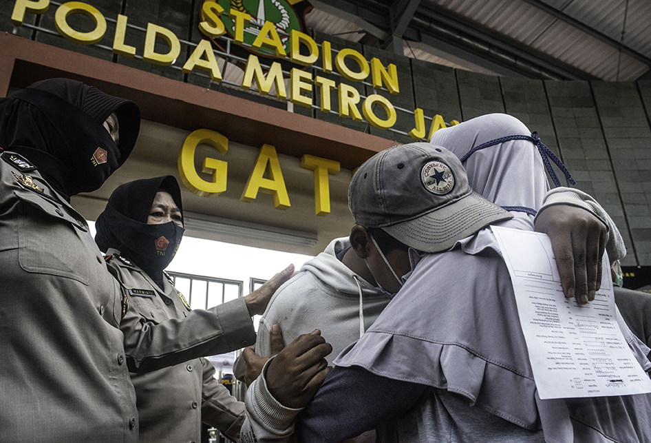 POLDA METRO JAYA PULANGKAN PESERTA AKSI TOLAK UU CIPTA KERJA