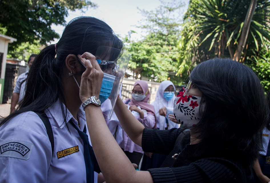 KEMBALI SEKOLAH DENGAN PROTOKOL KESEHATAN KETAT