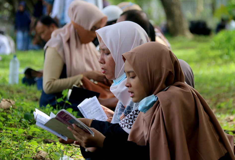 Ziarah di Peringatan 16 Tahun Tsunami Aceh