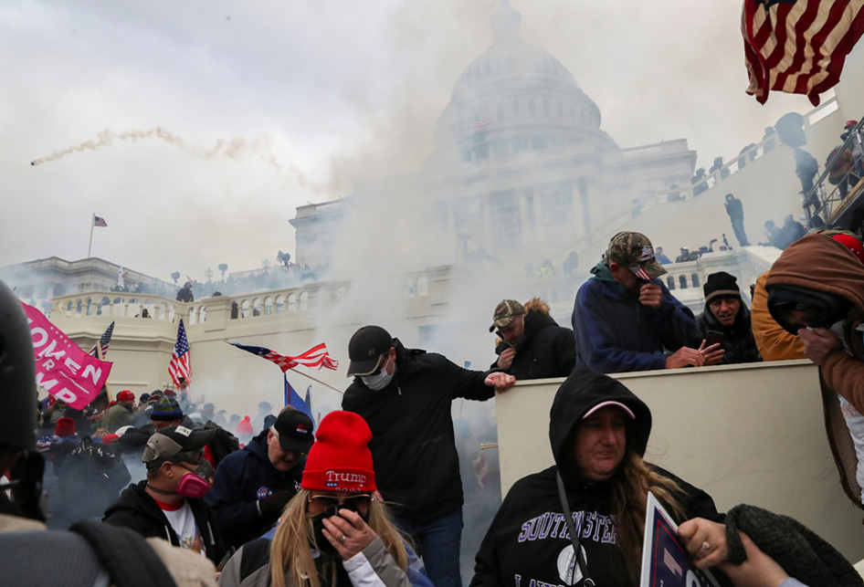 Penyerbuan Capitol Hill oleh Pendukung Trump