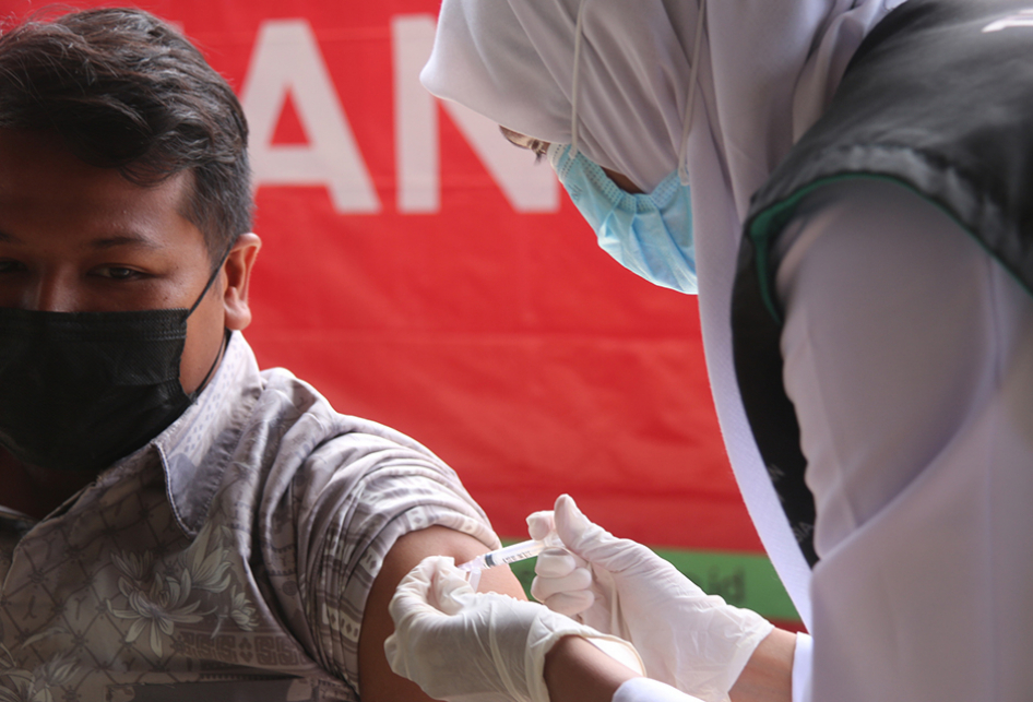 Vaksinasi Covid-19 Massal untuk ASN di Aceh