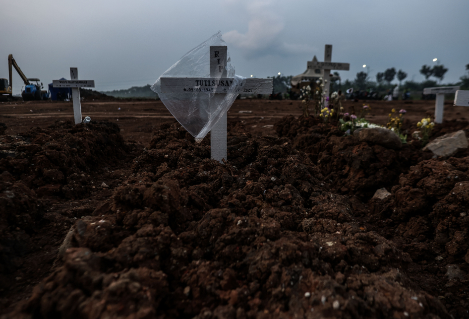 Makam korban Covid-19 di TPU Rorotan