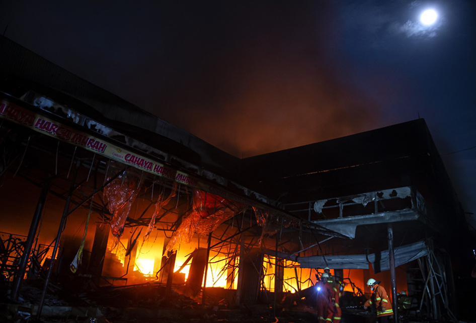 Kebakaran Cahaya Swalayan di Cilandak KKO