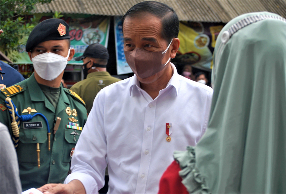 Kunjungan Jokowi di Pasar Umum Kota Purwodadi
