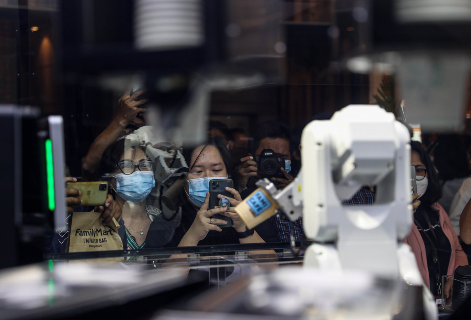 Kongil aynishi nuqtasiga chuqur tomoq blowjob