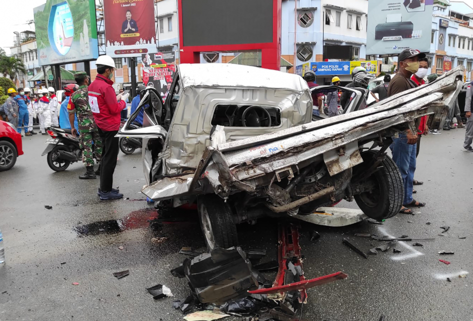 Potret Kecelakaan Maut Di Balikpapan Yang Tewaskan 4 Orang