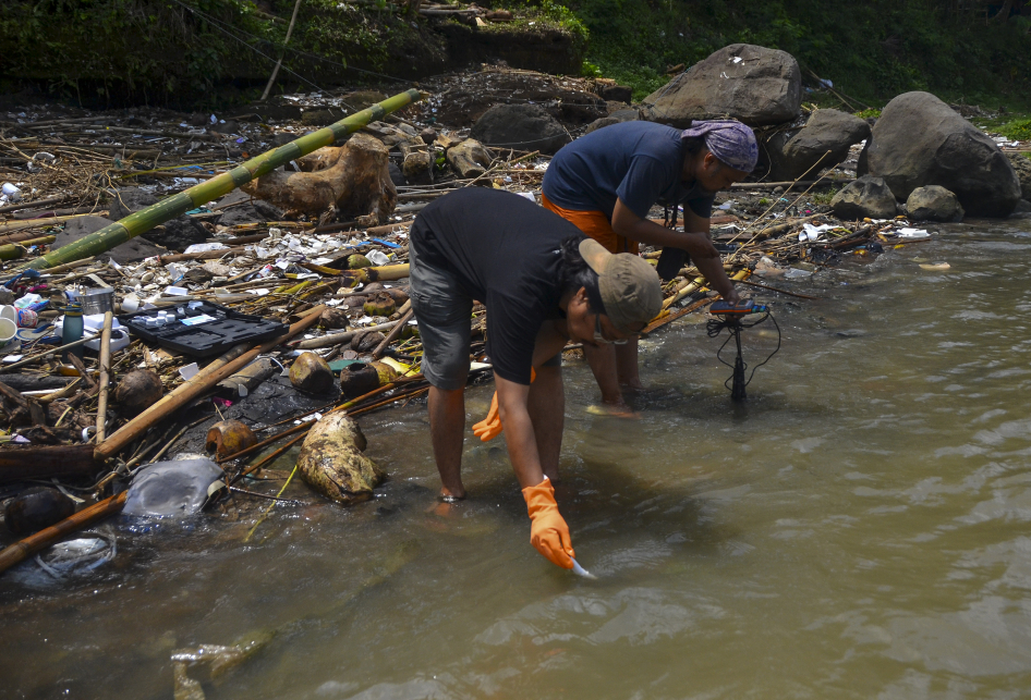 Sungai Citanduy dan Ciwulan Tercemar Microplastik