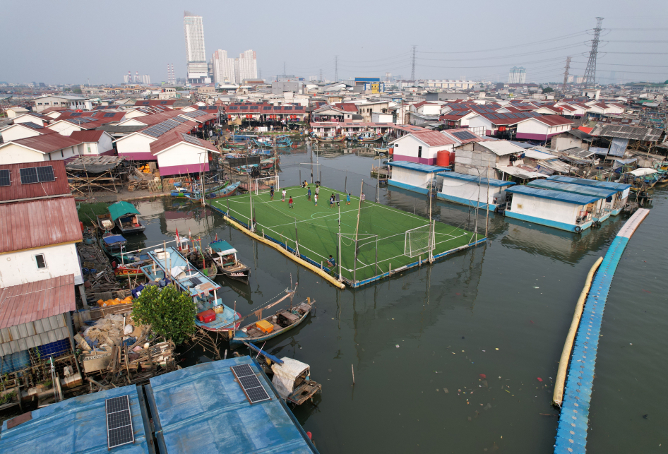 Lapangan Futsal Apung Muara Angke