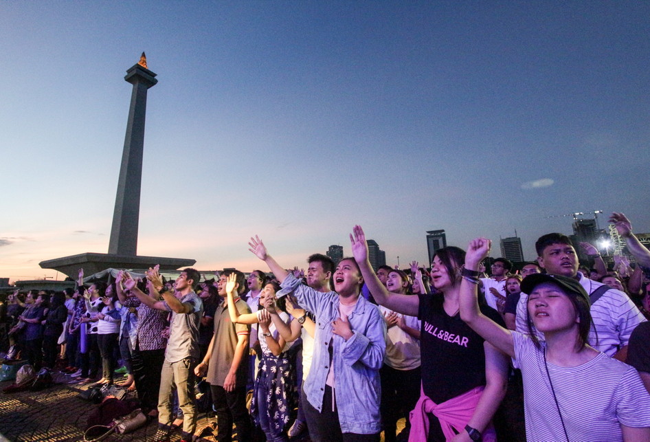 Ribuan Umat Kristiani Merayakan Paskah Bersama di Monas