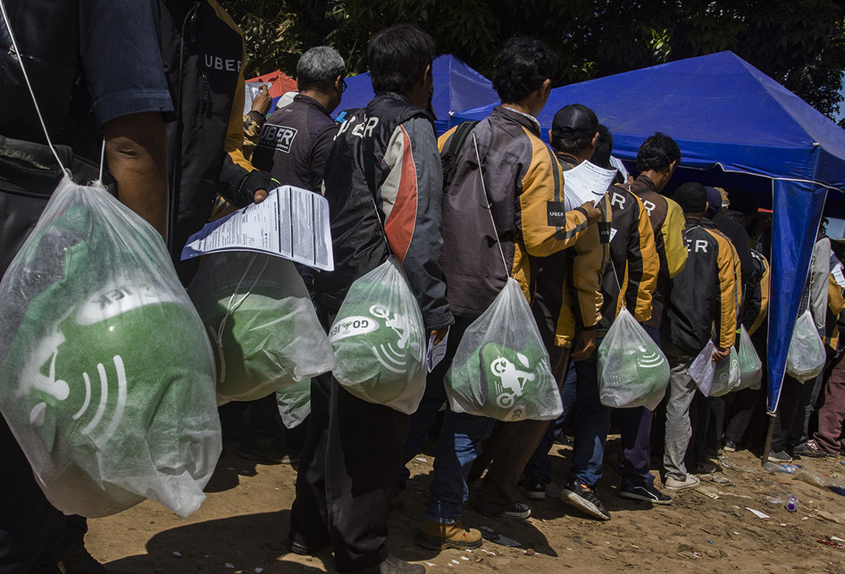 Pengemudi Uber Berbondong-bondong Daftar Go-jek