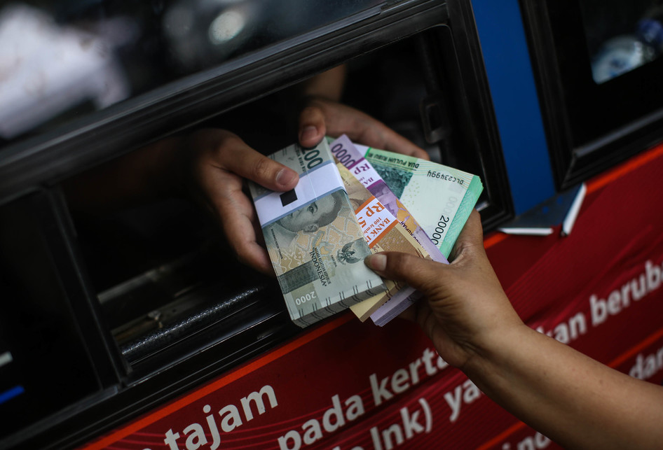 Penukaran Uang Pecahan Kecil di Monas