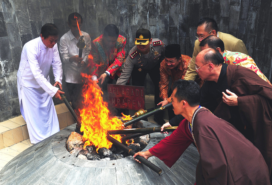 Pengambilan Api Waisak di Grobogan