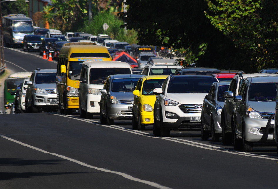 KEMACETAN JALAN UTAMA SOLO-SEMARANG