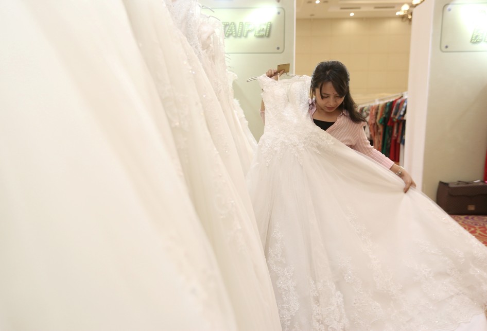 1000 Gaun Wedding Bazaar di Summarecon