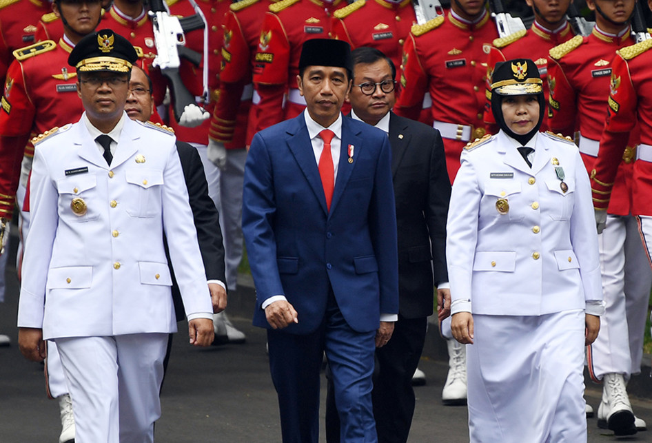 Jokowi Lantik Gubernur NTB