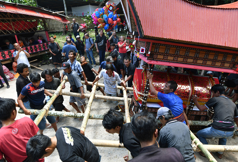 Rambu Solo Upacara Pemakaman Khas Toraja Yang Tersohor