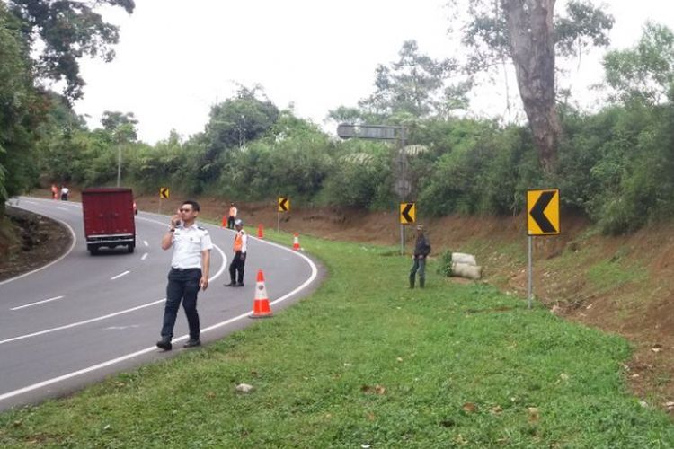 9700 Koleksi Foto Penampakan Tanjakan Emen Gratis